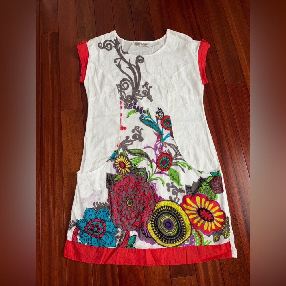 Sahiba Dress Boho Sz M White Multicolor Wild Floral Contemporary Bust 39 In